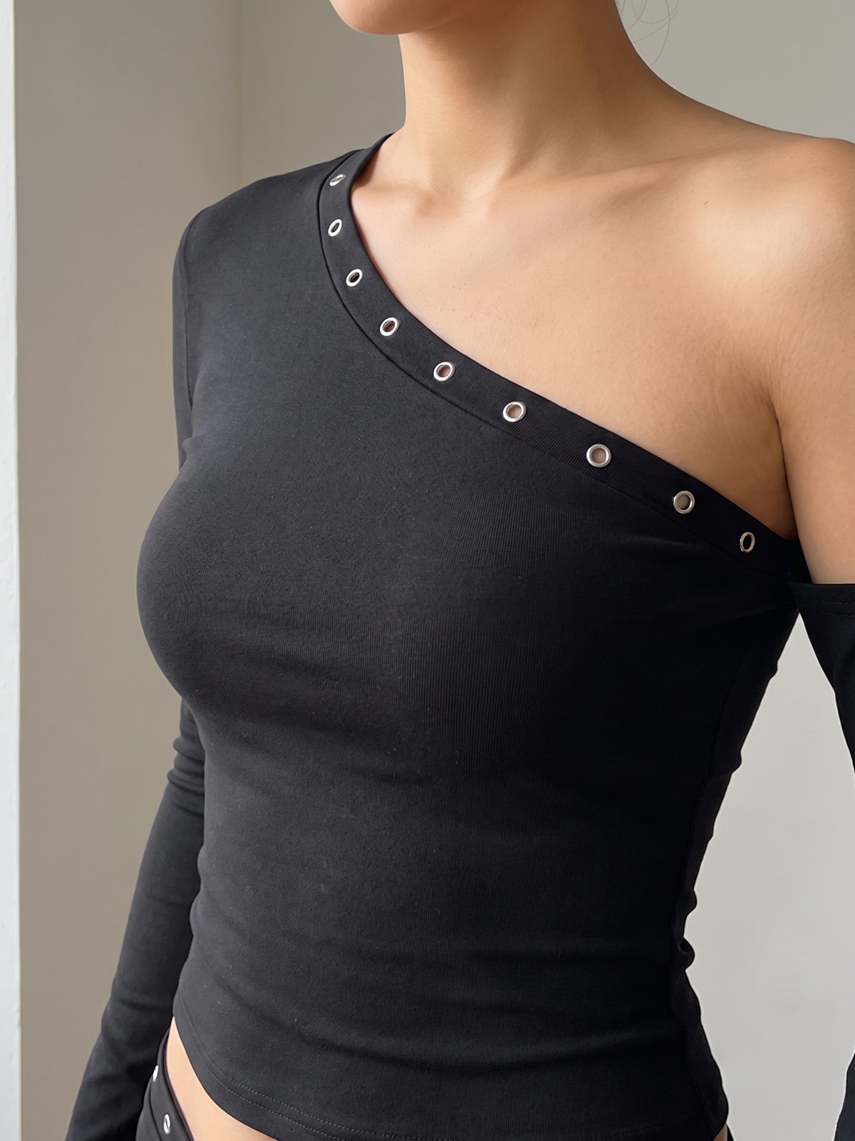Asymmetric Snap Shoulder Top — image 4